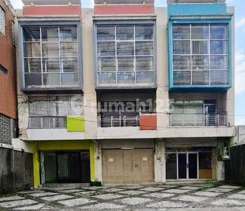 Ruko 3 Lantai Strategis Pinggir Jalan Raya Pusat Bisnis Manahan Solo