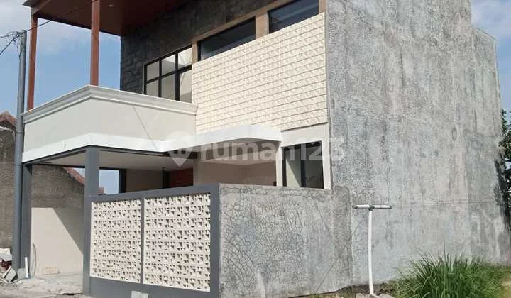 Rumah Baru Gress 2 Lantai di Solo Baru Cluster Keamanan Terjamin