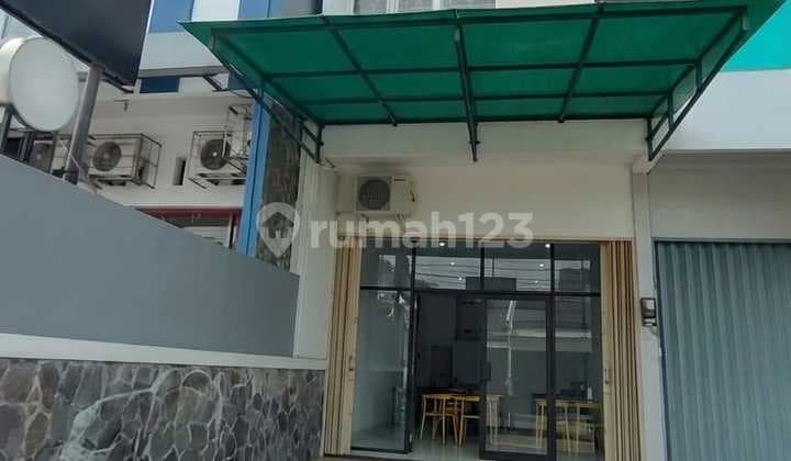Ruko 2 Lantai Strategis Lokasi di Dekat Sekolah dan Pusat Bisnis Solo