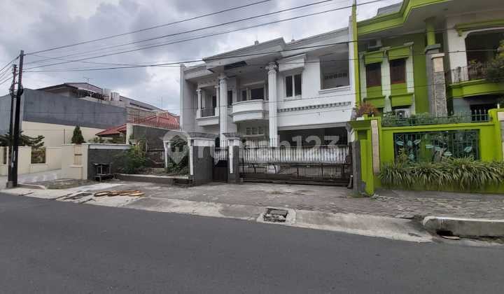 Rumah Mewah Setengah Jadi di Kalitan Penumping Solo, Dekat Mall Solo Paragon & Slamet Riyadi