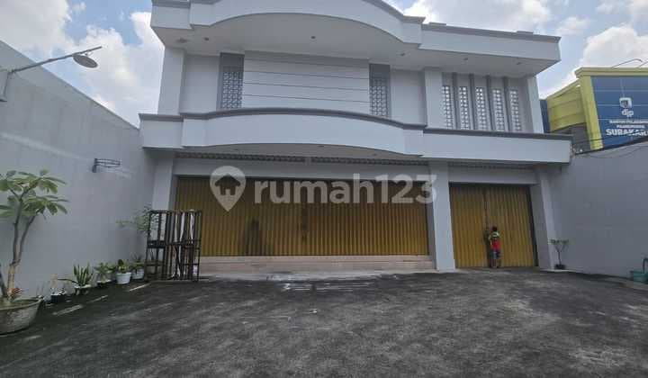 Large Warehouse in the Strategic Center of Solo City