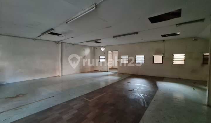 Ruang Usaha Besar Strategis di Pusat Kota Solo