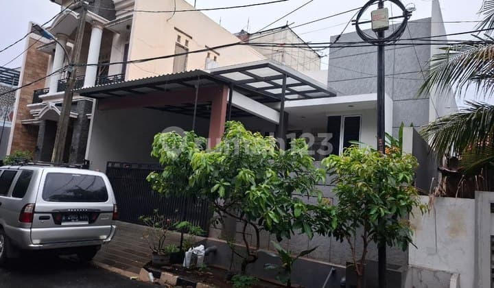 Rumah Kokoh Strategis Dlm Komplek D P R Pulogebang Jakarta Timur