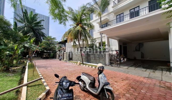 Rumah 3lt. Mewah Modern Nempel Galaxy Bekasi Kota