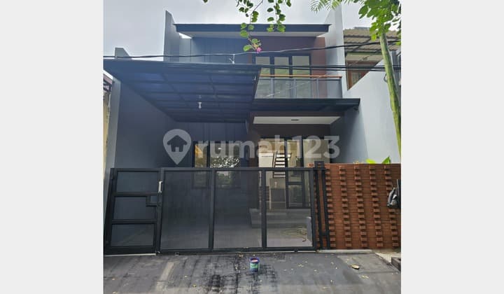 Dijual Rumah 2 Lantai di Kencana Loka BSD City, Tangerang Selatan