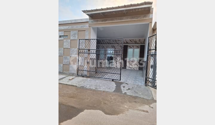 Dijual Rumah Baru di Simprug Poris Cipondoh, Tangerang