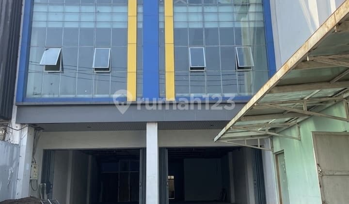 Ruko 3 Lantai Siap Pakai Kawasan Premium Setiabudi Tembalang