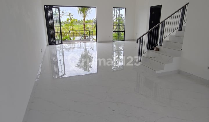 For Rent Villa House White Sand 10 X 25