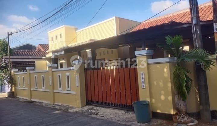 Rumah Bagus 1,5 Lantai Di Perumnas 1 Bekasi Selatan SHM