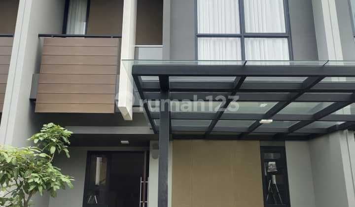 4 Bedroom House Summarecon Bekasi Magenta Residence Flood-Free