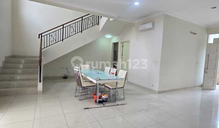 For Sale Luxury House Goldfinch Cluster, Gading Serpong