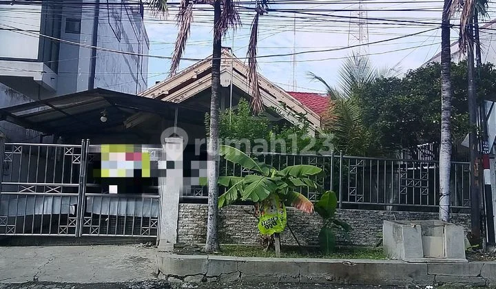 Rumah Di Simpang Darmo 0 Jalan Raya Cocok Untuk Usaha / Kantor Rumah Di Simpang Darmo 0 Jalan Raya Cocok Untuk Usaha / Kantor