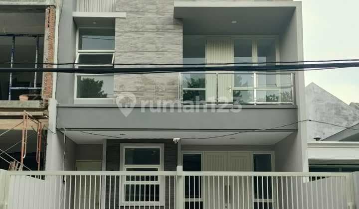 Brand New Gress Manyar Tirtoyoso House on Twin Roads, Strategic Location