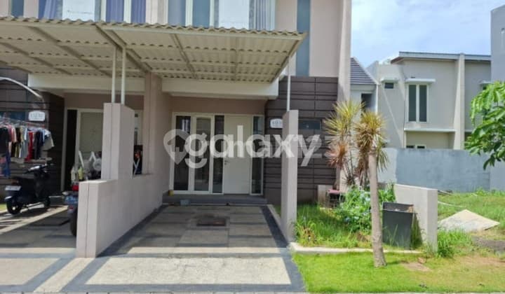 rumah 2 lantai siap huni di puri safira menganti baratnya surabaya