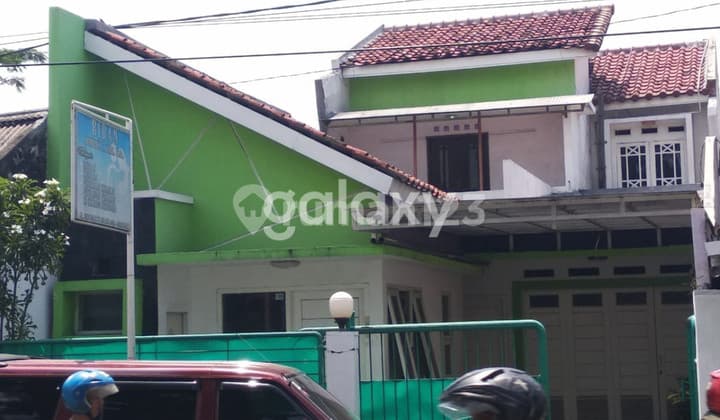 House for business, zero street, West Surabaya, strategic location.