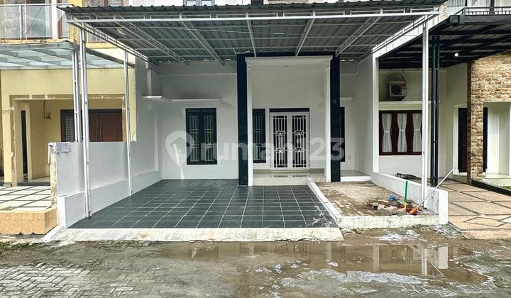 Rumah Cantik Mewah dalam Komplek Elite di Jl. Flamboyan I, Medan Selayang