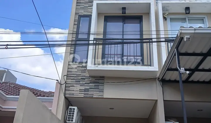 Jual Rumah Palapa V , Kebun Jeruk Jakarta Barat