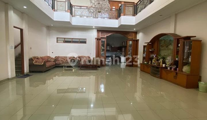 Rumah dan Kost An.aktif di Tubagus Ismail 9 Kamar Lt470 Lb550 Kost 1281