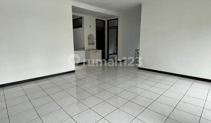 Maranatha Wing 2 Boarding House, Floor Area/Building Area 220/240, Strategic Location