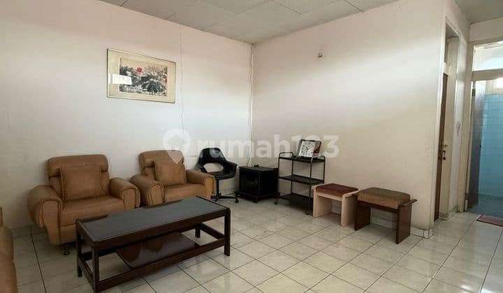 Eagle Below NJOP Land Area 360 Building Area 300 Bedrooms 5+1 Bathrooms 2+1 Building Height 12m Classic Cheap