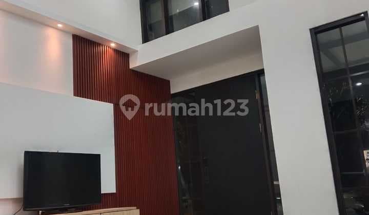 Rumah Bagus Semi Furnished 4Kt Lt126 Lb175 Bs20