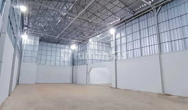 East-Facing Warehouse Ready to Use – Rent Rp370 Million/year in Tambora