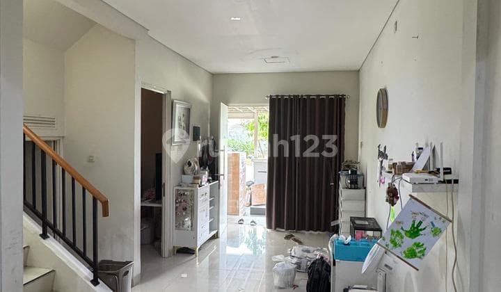 Disewakan Rumah 2 Lantai di Cluster Vasana Harapan Indah Bekasi