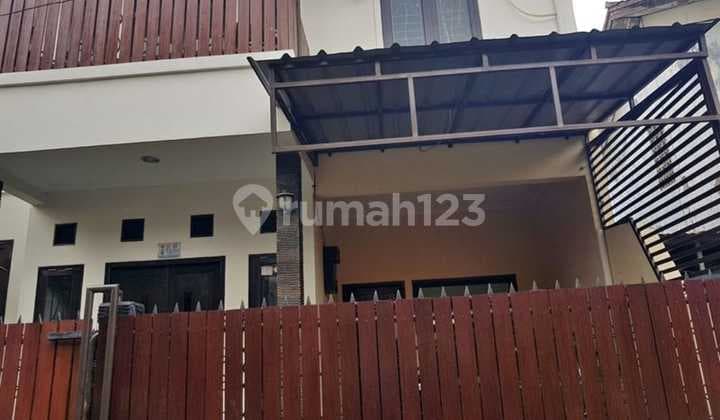 For Quick Sale House on Jalan Swadaya, Jakasampurna, West Bekasi