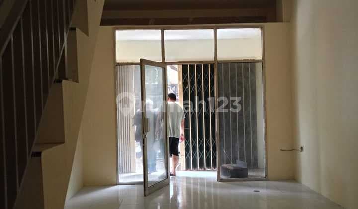 Rumah Semi Ruko Model Plong Grogol