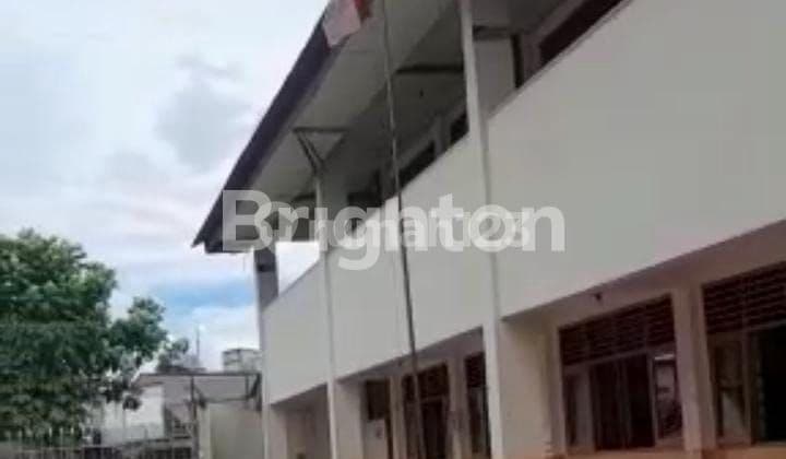 Tanah berikut sekolahan Kemandoran