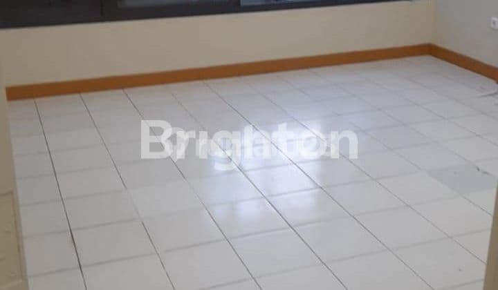 New Kebayoran Lama Shop House, 3.5 Floors