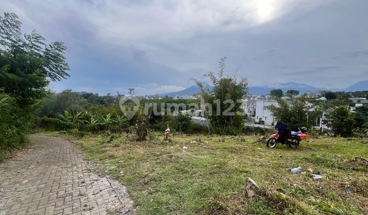 Tanah Bebas Banjir, Lokasi Strategis Dekat Kampus