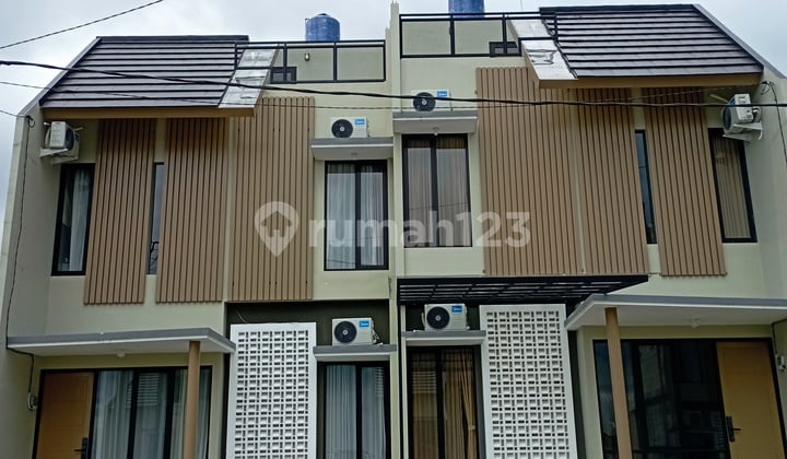 Villa Mewah Batu, Siap Huni Free Kolam Renang Pribadi