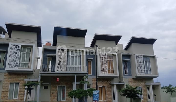 Villa Batu, Siap Huni Bebas Banjir, Dekat Kawasan Wisata