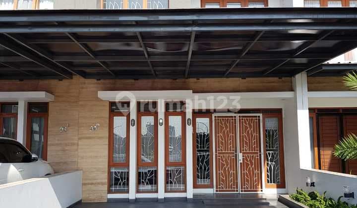 Rumah 2 Lantai Siap Huni di Cherry Field - Nyaman dan Strategis