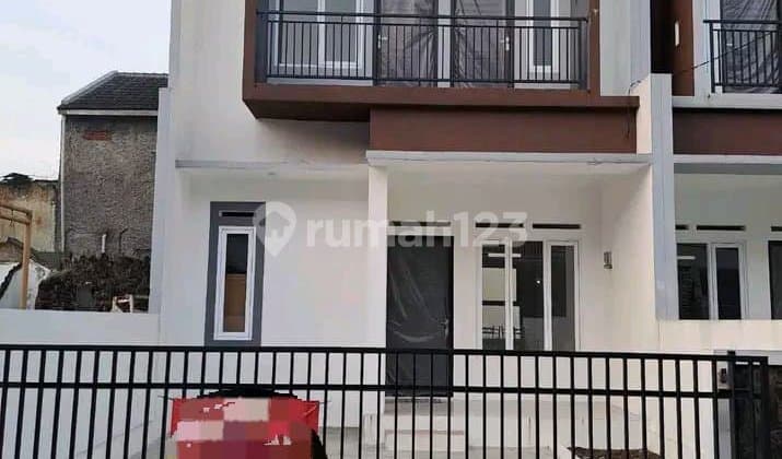 Dijual Rumah Baru 2 Lantai di Komplek Pandanwangi