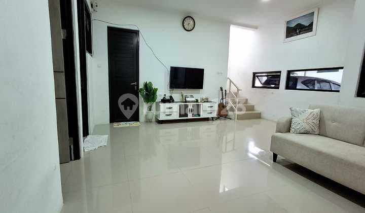 Rumah Keluarga dengan Lingkungan Nyaman Bebas Banjir