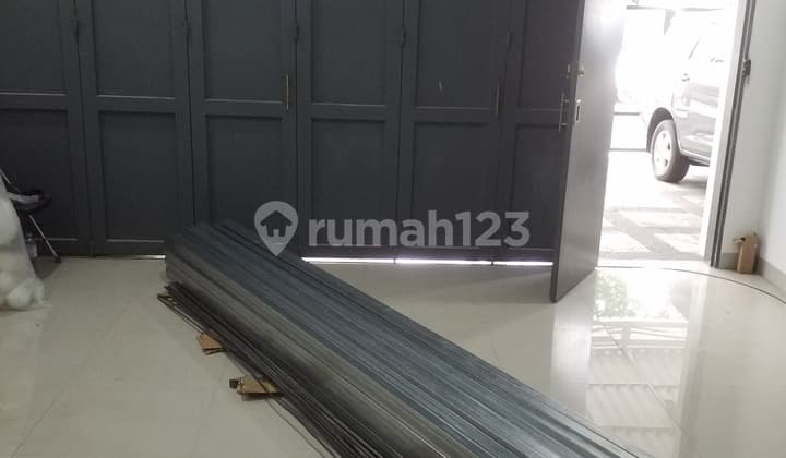 Di Kontrakkan Ruang Usaha Lokasi Strategis Jl. Srimahi