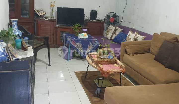 Di Jual Rumah Nyaman Lokasi Strategis di Komplek Riung Bandung