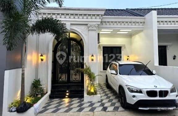 Rumah Minimalis Dalam Cluster Design American Classic di Jagakarsa