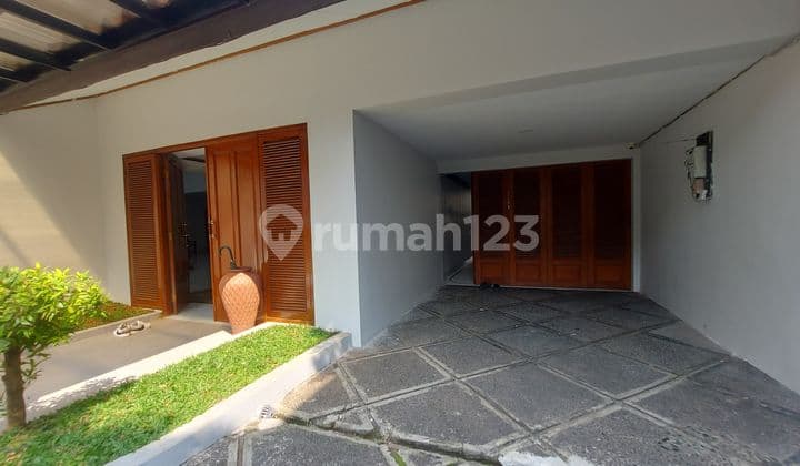 Rumah Bagus Tanah Luas dekat MRT Blok M Plaza Kebayoran Baru