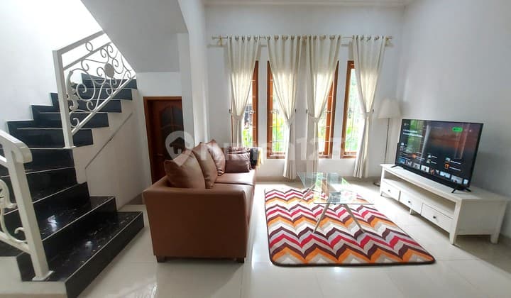 Rumah Townhouse Fully Furnished Lokasi Strategis di Kebagusan Jakarta Selatan