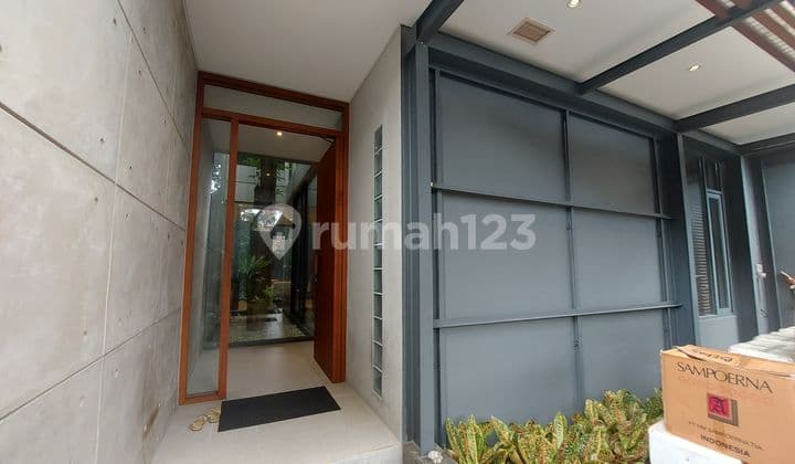 Rumah Semi Furnished Design Modern Dekat Mrt Lebak Bulus