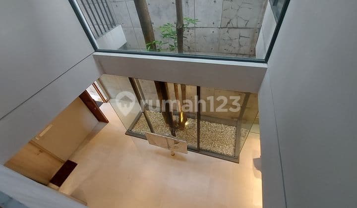 Rumah Semi Furnished Design Modern Dekat Mrt Lebak Bulus