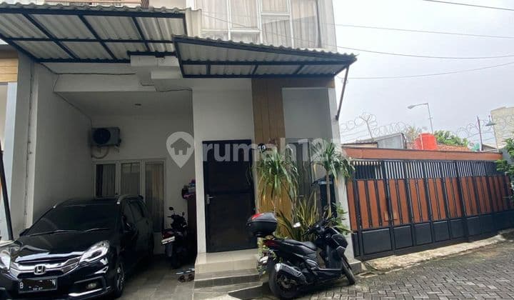 Rumah Bagus Siap Huni Strategis Dekat Living Plaza Cinere Raya