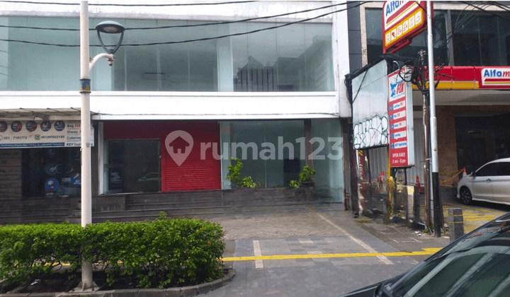 Commercial Shophouse Kemang Raya Suitable for F&B Business, Clinic, Store