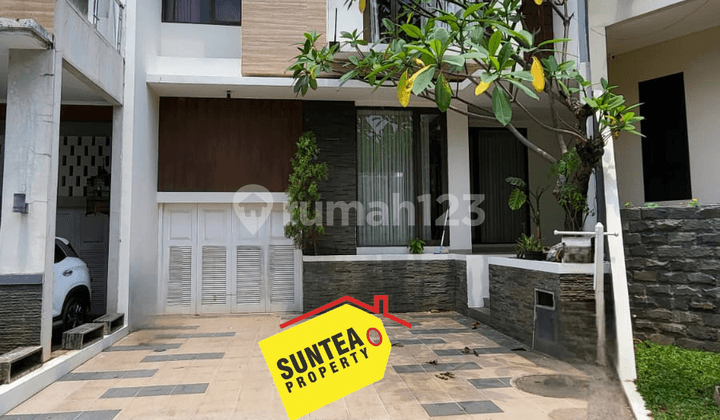 Hot Listing! Rumah Cantik Bintaro 4+1 KT + Kolam Renang Pribadi!