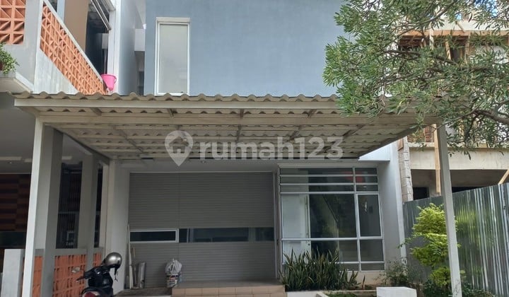 Disewakan Rumah Nyaman di Discovery Bintaro Sektor 9 - Tangerang Selatan