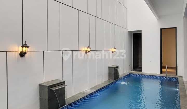 Dijual Rumah Mewah di Bintaro Sektor 9 Tangerang Selatan