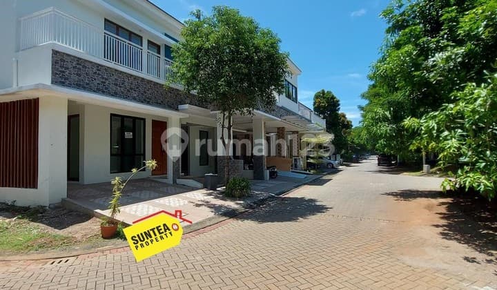 Brand New Hook House in Bintaro Discovery Sector 9